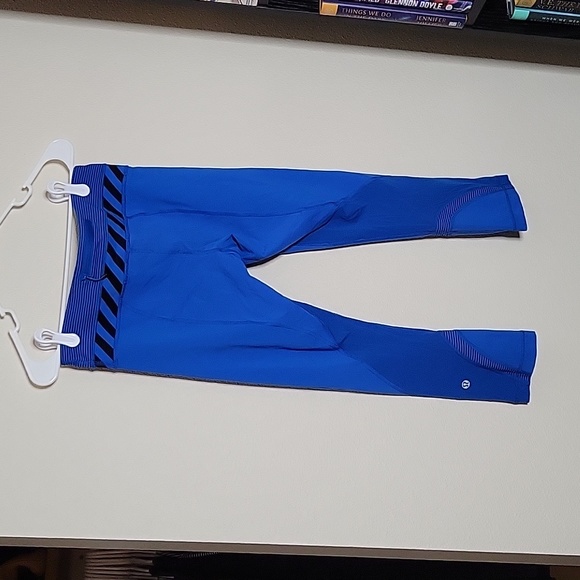 Lululemon Blue and Black Striped Capri Leggings - Picture 5 of 8